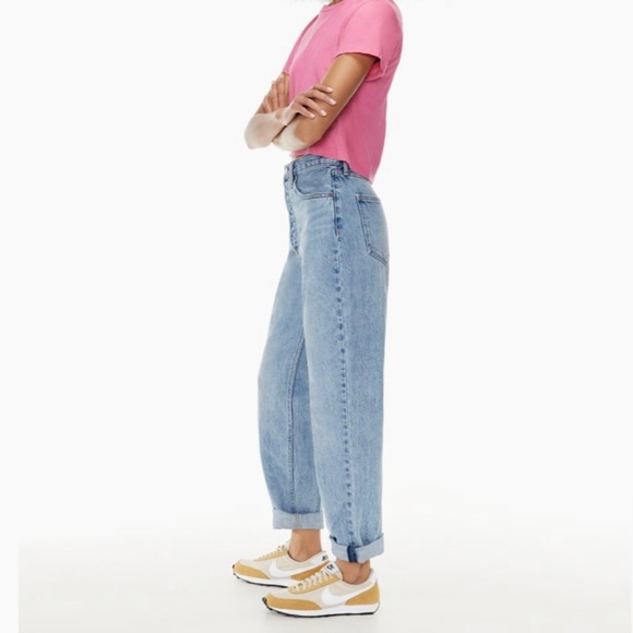 NWT Aritzia Denim Forum Boyfriend High Rise Loose, 28L 26W - Picture 3 of 7